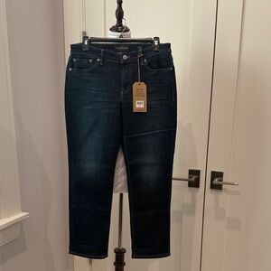 Lucky Brand Sweet Crop in size 6/28